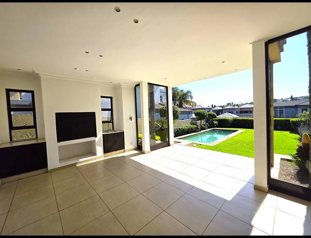 5 BEDROOM GOLF ESTATE FOR SALE IN BLUE VALLEY GOLF ESTATE